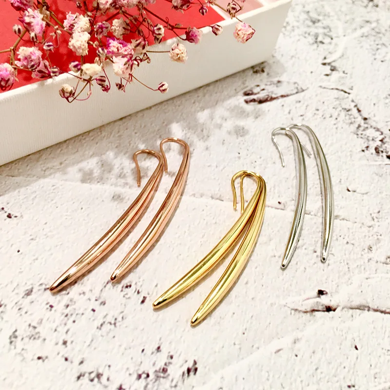 

Fashion Stud Earrings Gold-plated Retro Personality Simple Letters Simple Matching Glossy Slim Design Popular Jewelry