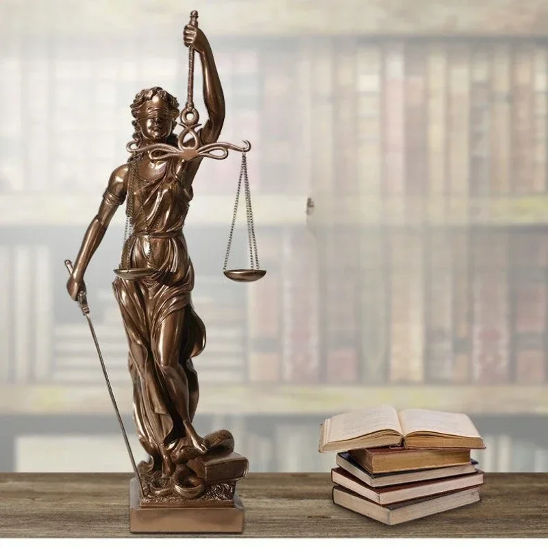 Винтажная художественная скульптура греческой богини правосудия фигурка