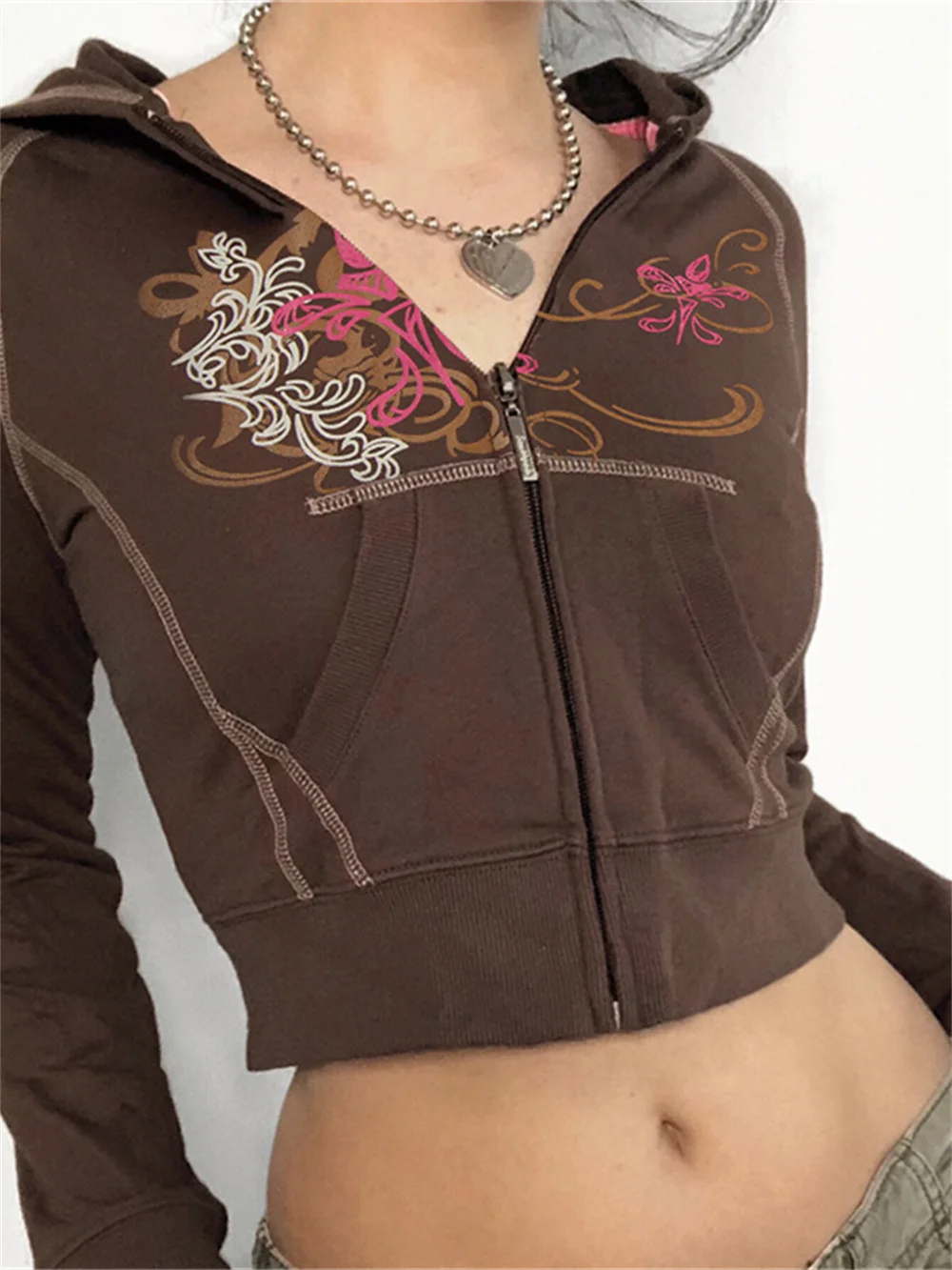 Женская короткая куртка на молнии с длинным рукавом и карманами | одежда