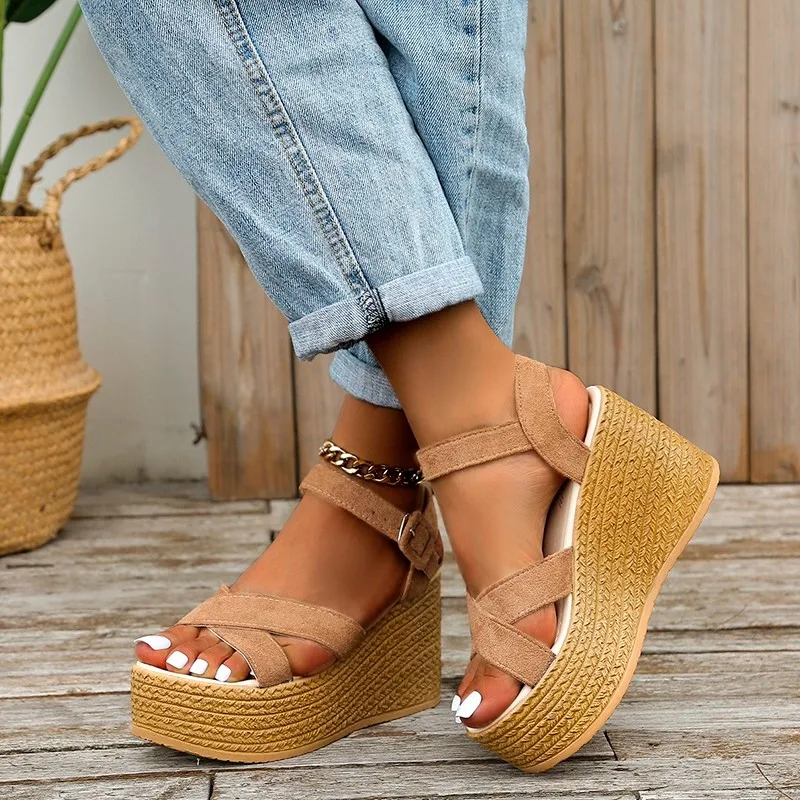 2022 Summer Buckle Women's Sandals Velvet Flocking Fish Mouth Fashion High Heels Thick Sole Open Toe Women's Sandals Tghdof