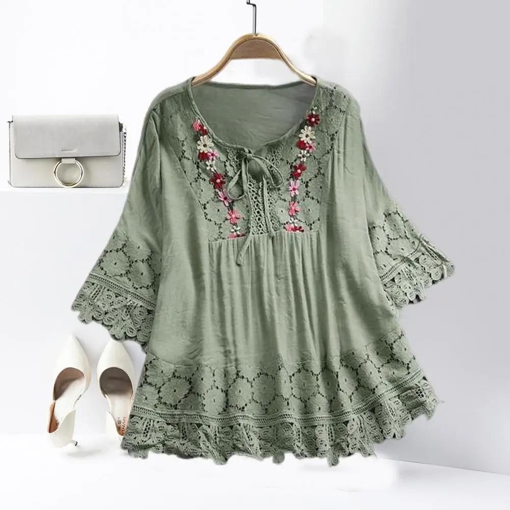 

Chic Pullover Shirt Solid Color 3/4 Sleeves Thin Leisure Women Casual Lace Stitching Shirt Top