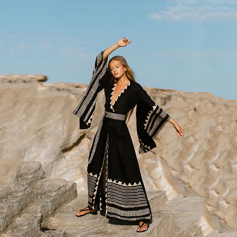 

2022 Black Bohemian Print Women Dress Beach Long Sleeve Summer V Neck Bandage Casual Sexy Holiday Maxi Dresses Party Club