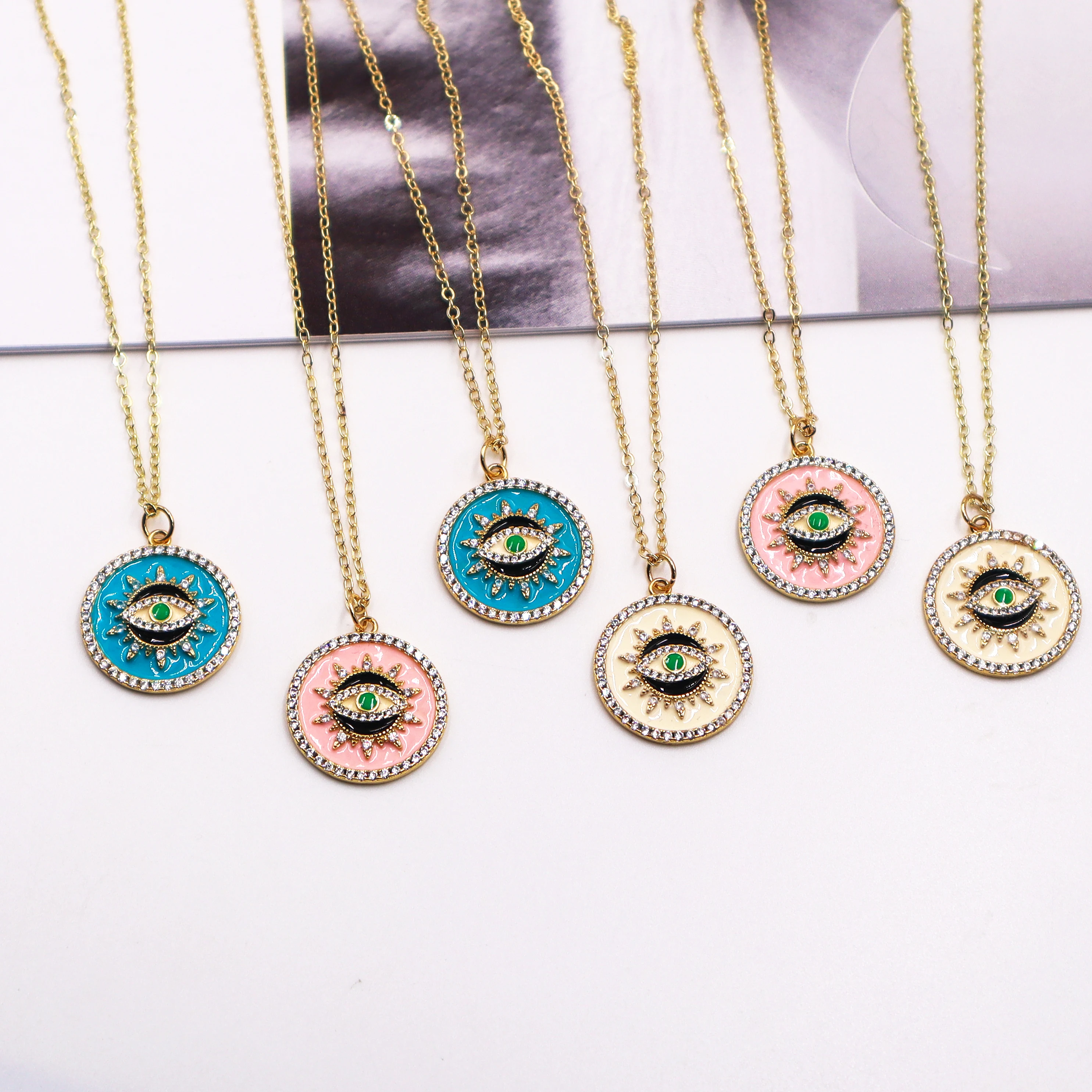 

Classic Copper Inlaid Zircon Devil'S Eye Woman Pendant Fashion Round Oil Drip Pendant Necklace Personalized Accessories Jewelry