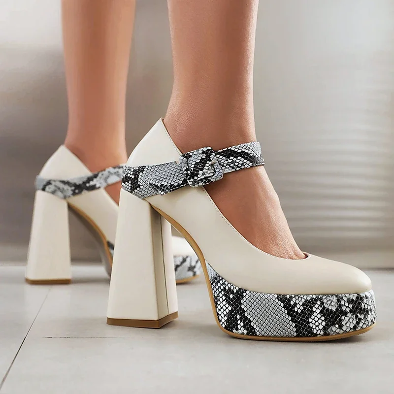 Женские туфли-лодочки из микрофибры со змеиной полиуретановой панелью и
