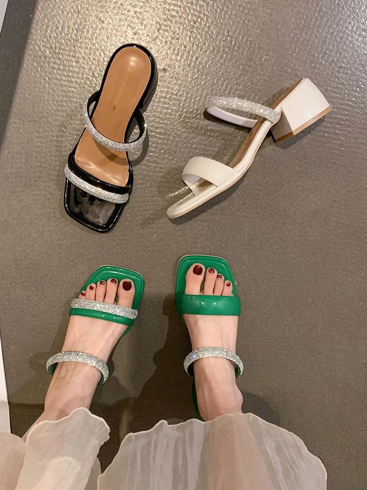 

Slippers Women's Shoes 2022 Summer New Outer Wear Fashion Rhinestone One Word Thick Heel Non-slip Medium Heel Shoes