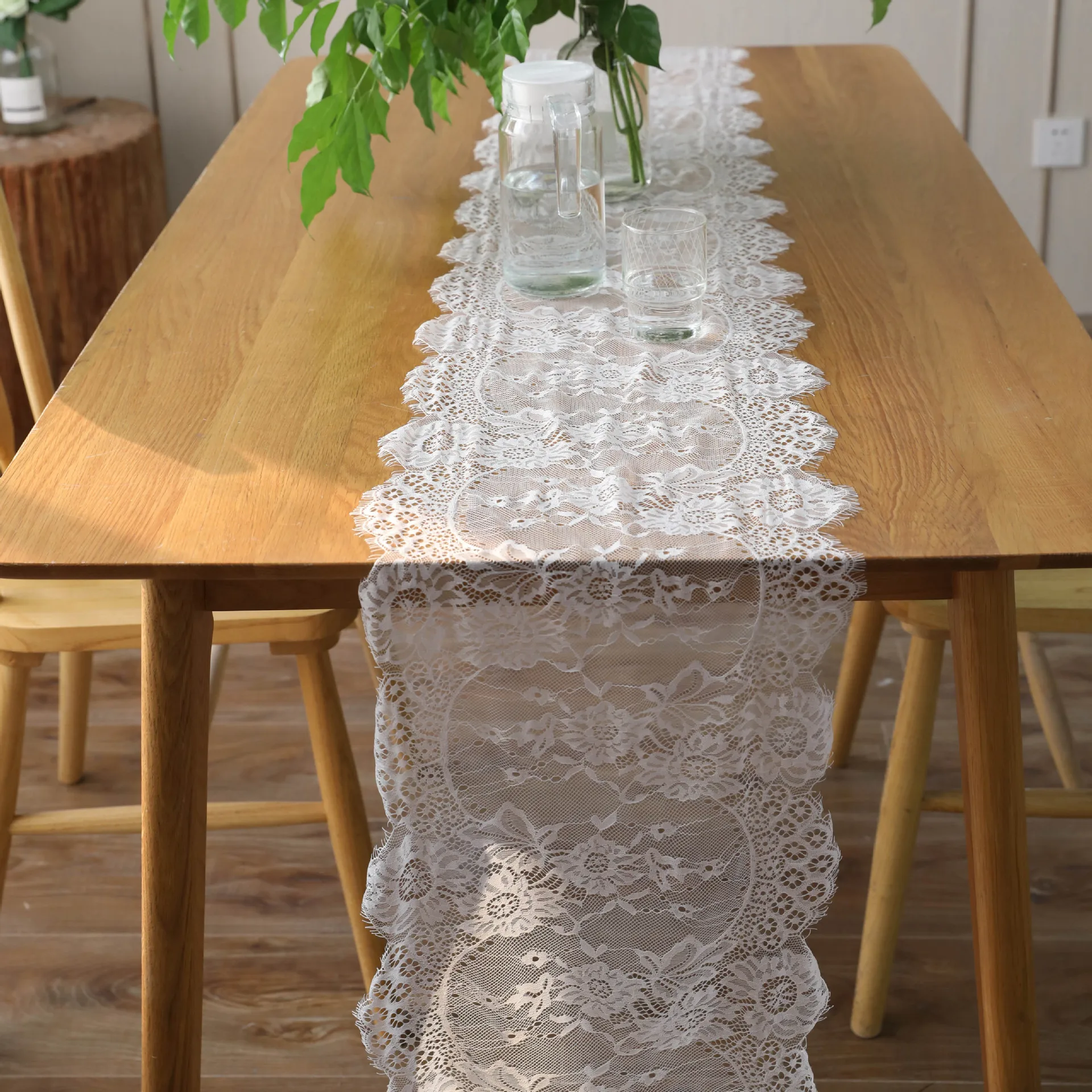 

1pcs 35x300cm White Floral Lace Table Runner Black Table Cover Chair Sash for Banquet Baptism Wedding Party Table Decoration