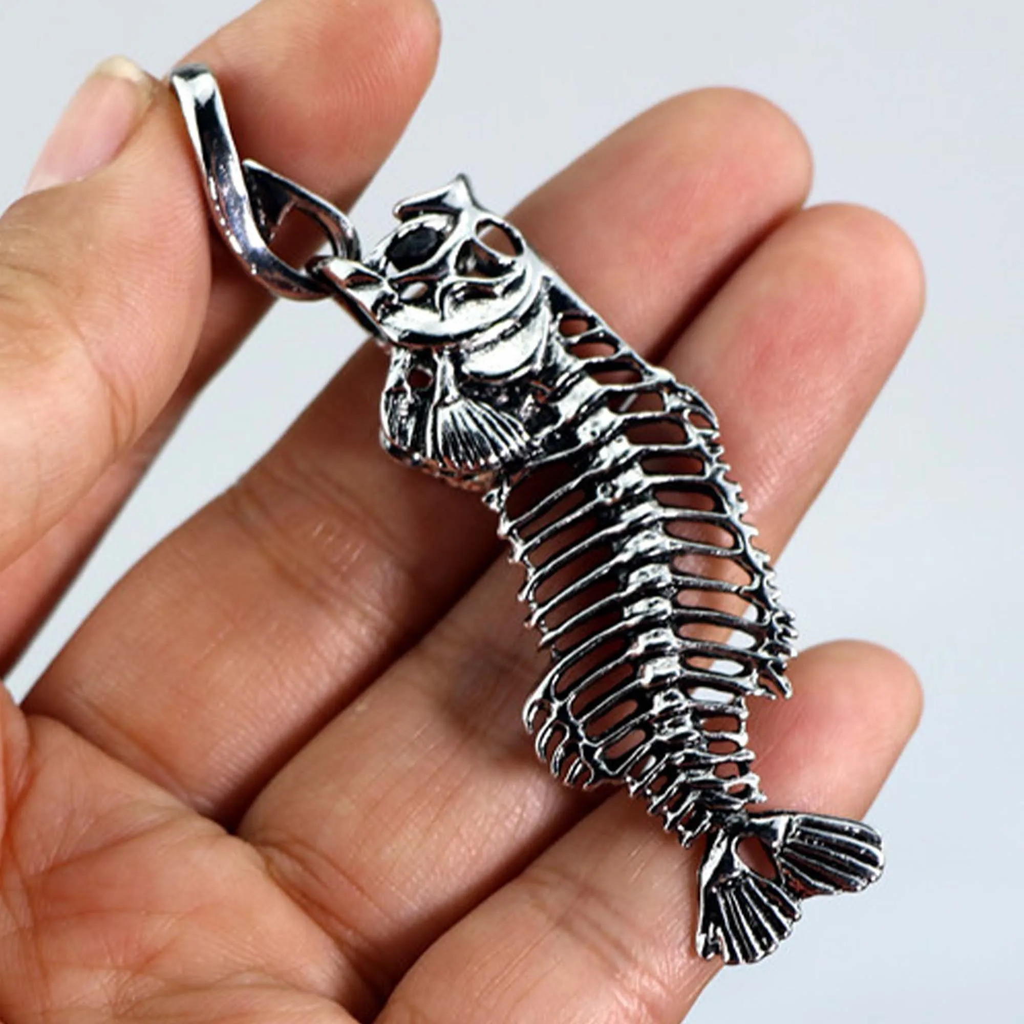 

1PCS-10PCS/Lot 75x20mm Silver Punk Skeleton Fish Pendant DIY Men and Women Necklace Bracelets Keychain Jewelry Charm Accessories