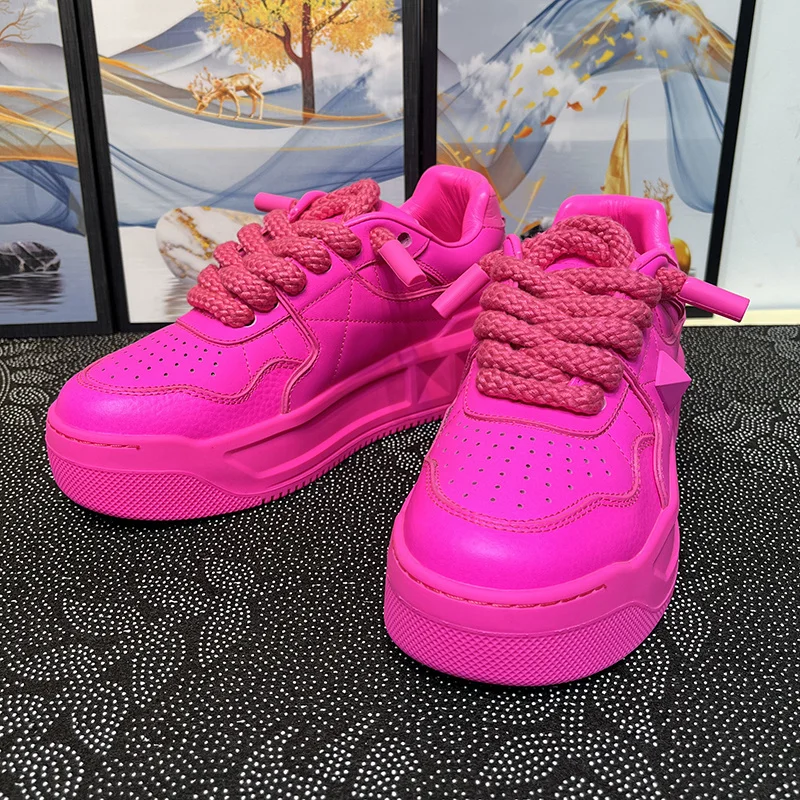 

2023 New Women's Casual Shoes Rivet Decoration Luxury Real Leather Thick Bottom Lovers Shoes Fashion Height Increasing Snekers