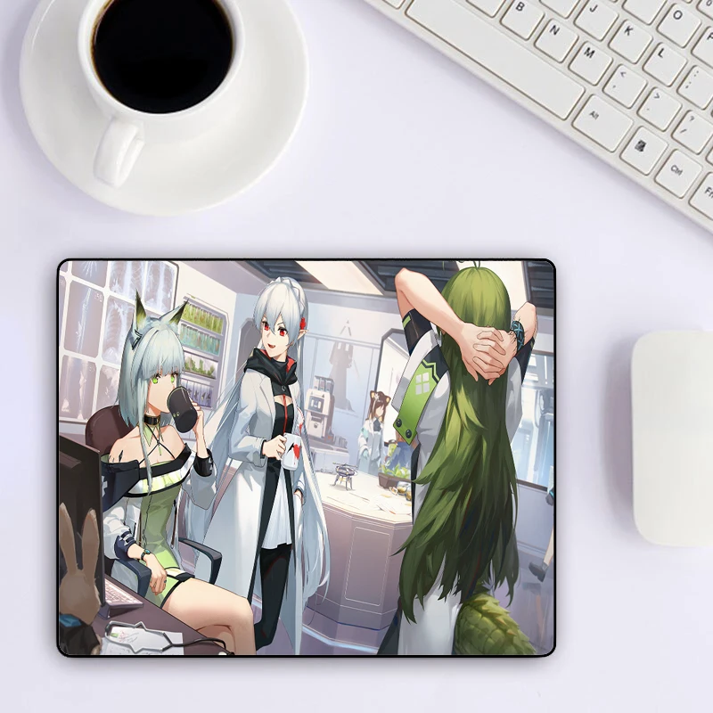 

Sexy Beauty Small Mouse Pad Desktop Laptop Gaming Accessories Simple Office Comfortable Mouse Pad Game Anime Office Accessories