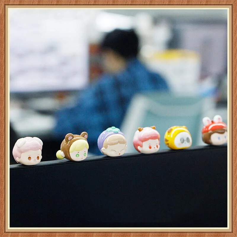 

TOYCITY Small Fruit Paradise Series Sticker Music Blind Box Handmade Ornament Magnetic Sticker Refrigerator Sticker Office toy S