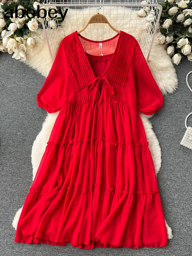 

Платье-миди с вышивкой, V-образным вырезом и рукавом до локтя