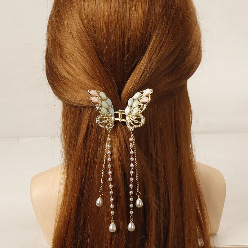 

Vintage opal Butterfly Women Hair Claws long tassel pearl chain Luxury Hair Clips Barrette Women Girls Headwear Hair Accessories