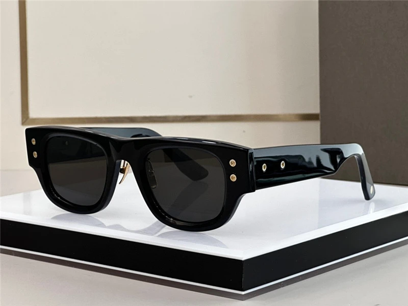 Sunglasses For Women and Men Summer 701 Style Anti-Ultraviolet Retro Plate Full Frame Eyeglasses Random Box