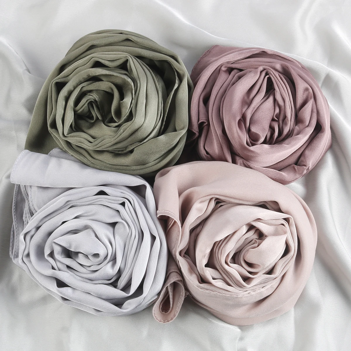 Премиум атласный шелковый хиджаб женский матовый блестящий мусульманский