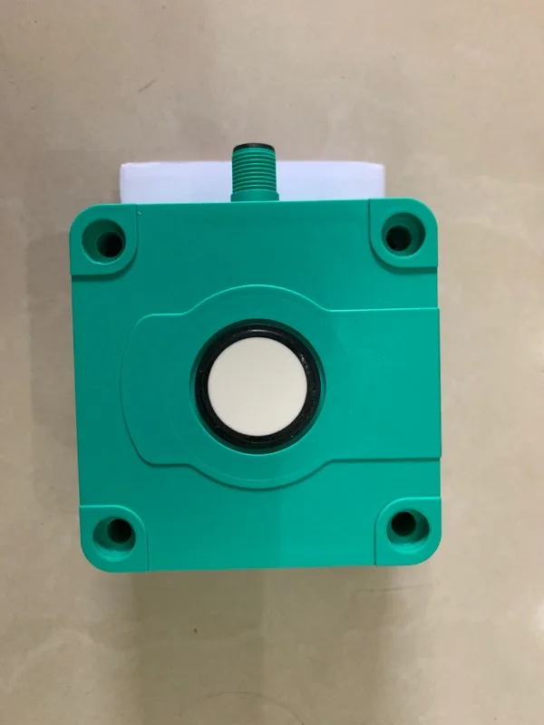 

Ультразвуковой датчик UB500-F42-I-V15