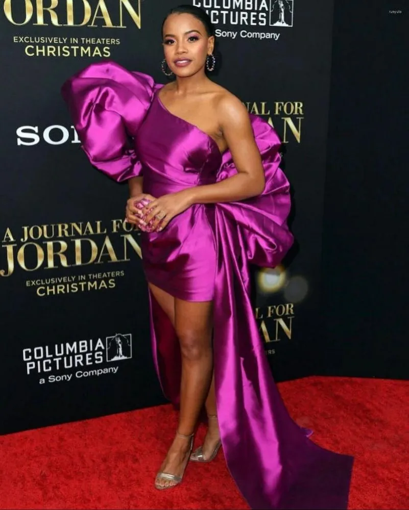 

2023 Purple Ruffled Large Bow Cocktail Dress Satin One Shoulder Sleeve Celebrity Prom Dresses Pageant Women Formal Party Dresses