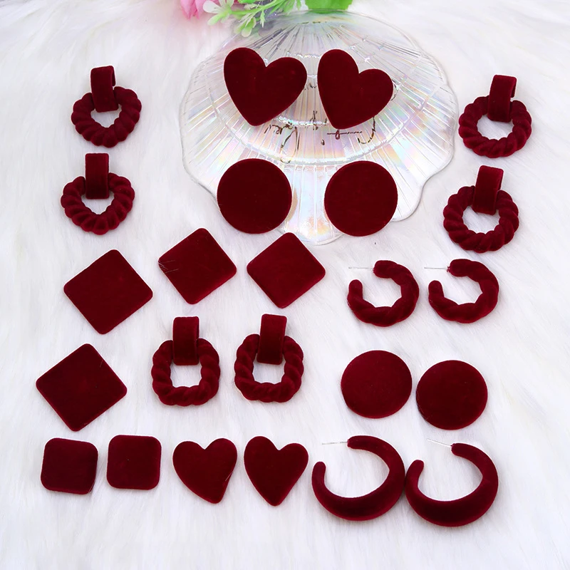 

VSnow Korean Sweet Burgundy Heart Geometric Circle Dangle Earings for Women Creative Arcylic Flocking C Shape Earings Jewelry