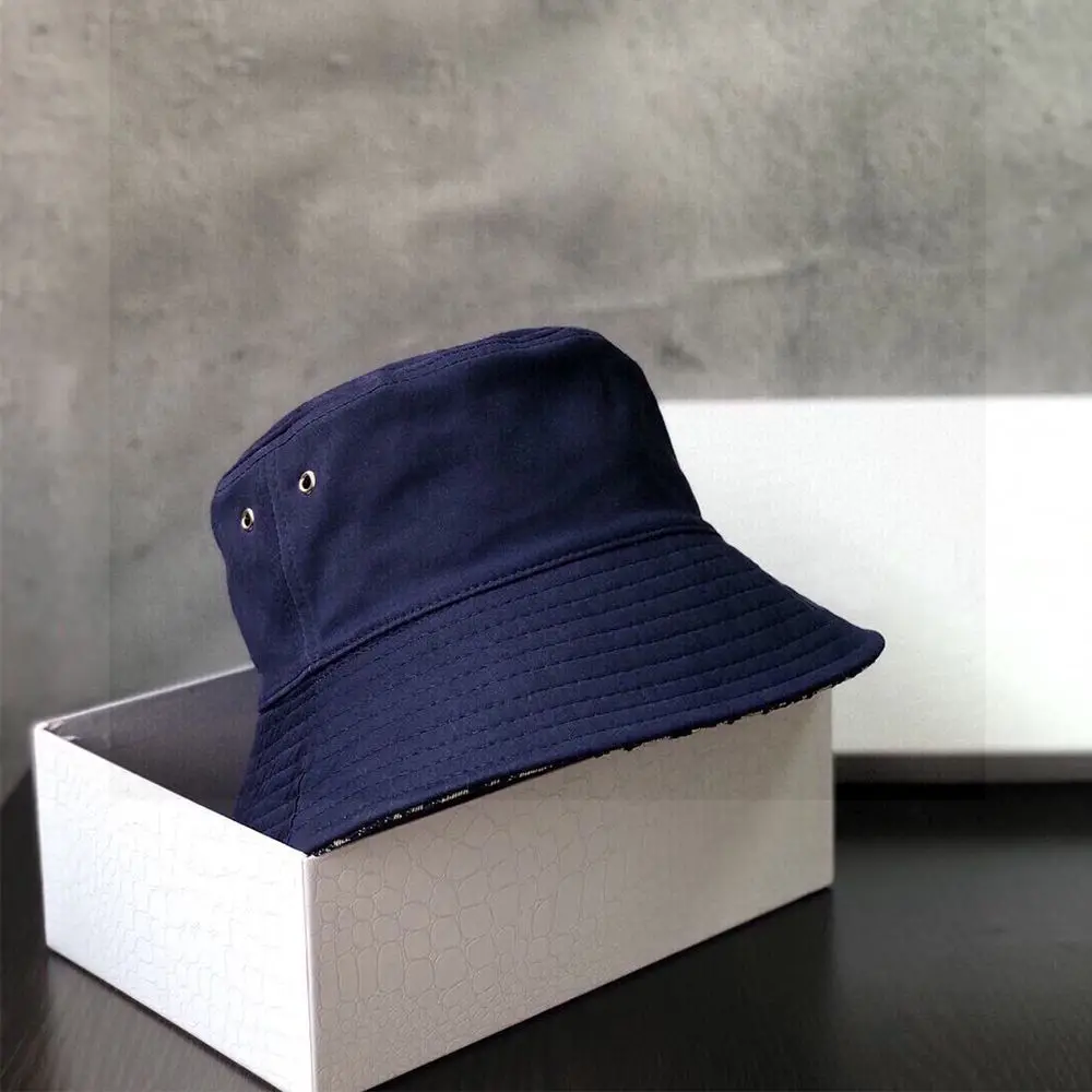

2023 Women Hat Cotton Bucket Hat Fashion Luxury Spring Summer Trend Navy Bule Reversible Bucket Outdoor Beach Hat Design New