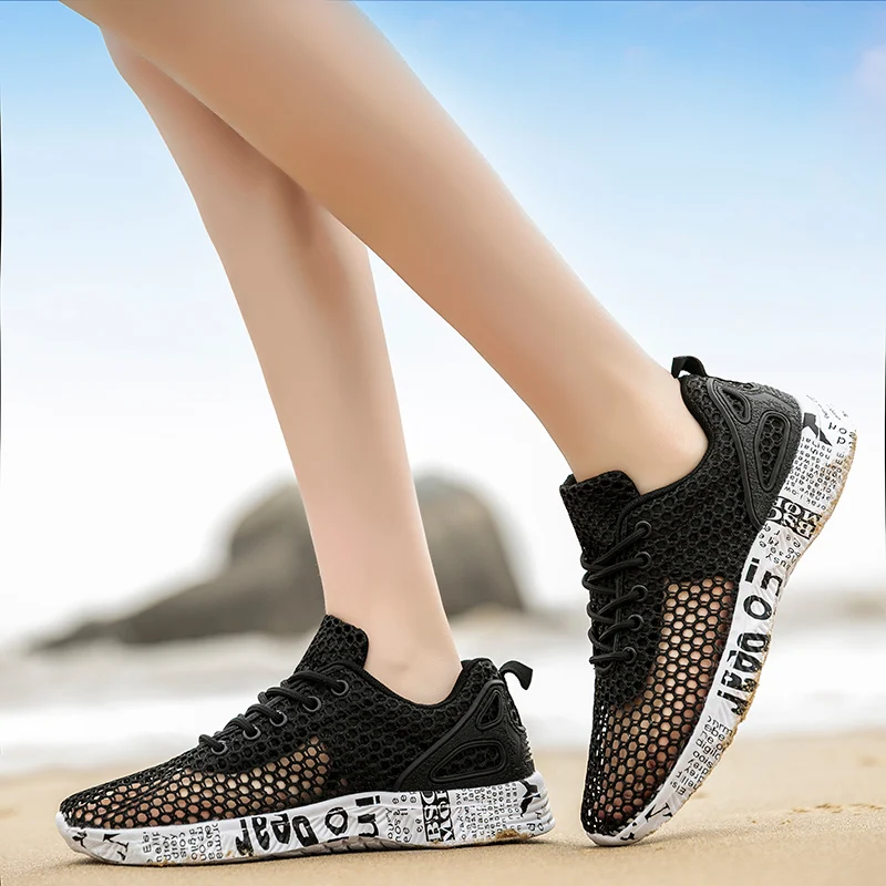 Summer Fashion Women Aqua Shoes Beach Shoes Quick Drying Water Shoes Outdoor Mesh Sneakers Ladies Shoes Black Soft Sanders Shoe