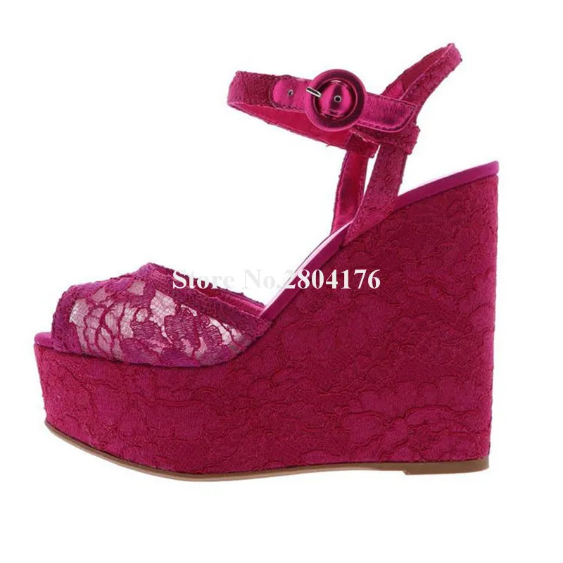 

Сандалии женские на высокой платформе, кружевные босоножки на танкетке, с открытым носком, сетчатые, с принтом, красные, синие, желтые, с ремешком на щиколотке