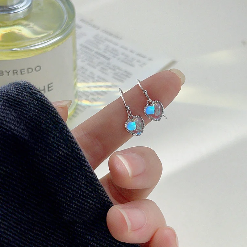 Женские серьги-подвески из серебра 925 пробы с кулоном в виде сердца