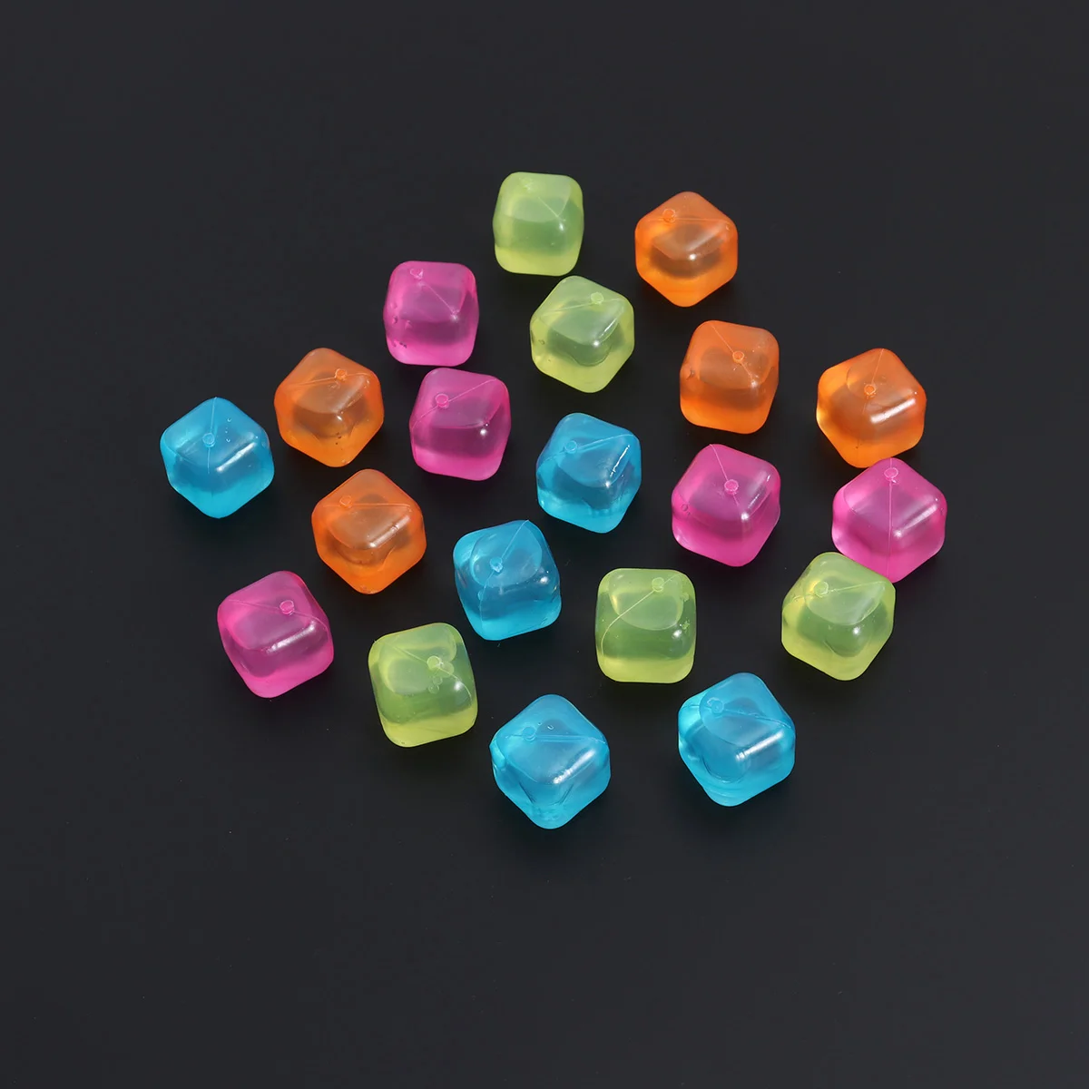 

20pcs/Pack Square Reusable 3D Ice Cubes Multicolor Cooling Tool for Party (Random Color)