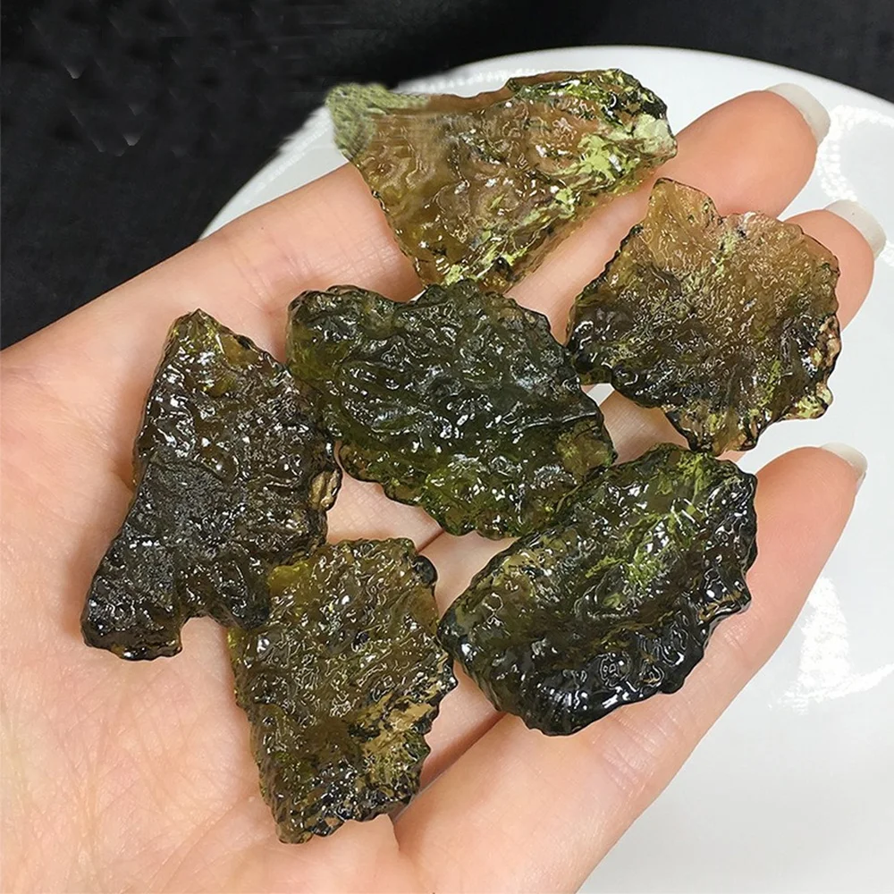 Зеленый драгоценный камень Moldavite Aerolites искусственный Чешский метеорит ударопрочное стекло неправильной формы энергия минерала для DIY Ожерелье Подвеска