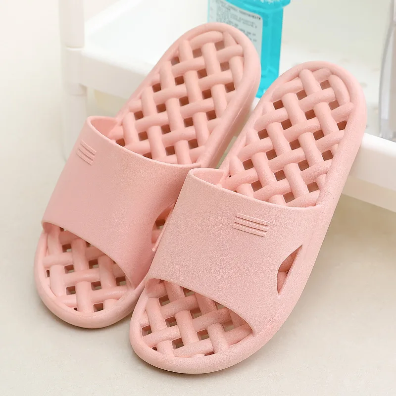 Home Slippers Woman summer Hollow out anti-slip indoor outdoor beach waterproof Water leakage soft comfy Thick bottom Sandals