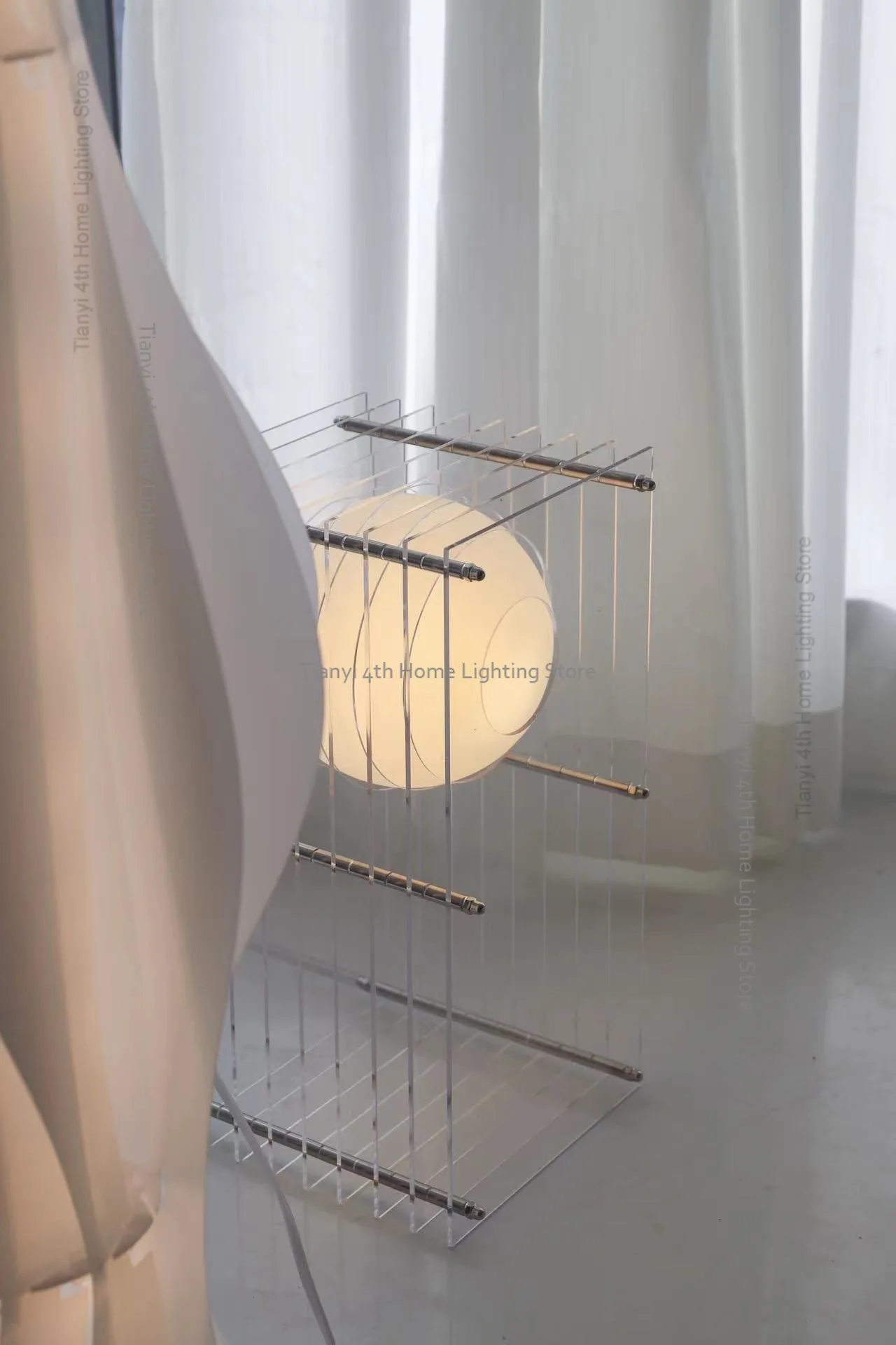 

Настольная лампа HBTL