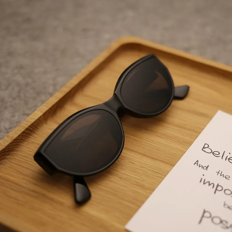 Овальные женские солнцезащитные очки в стиле ретро с защитой UV400 стильный дизайн