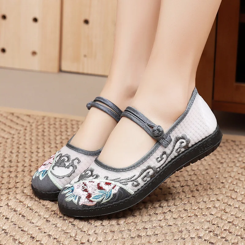 

XIHAHA Handmade Embroidery Shoes Women's Vintage Embroidered Canvas Ballet Flats Ladies Comfortable Chinese Ballerinas Vegan