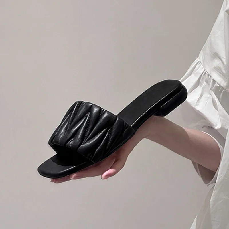 Summer Women's Slippers Fashion Pleated Skirt Sandals Flat Heels Outdoor Leisure Beach Slipper All Match Comfortable Sandals
