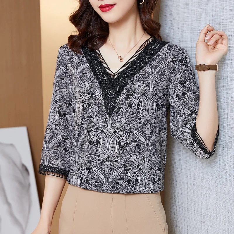 

Блузка женская с геометрическим принтом, модный топ с рукавом три четверти, винтажная одежда с принтом, черный топ с V-образным вырезом