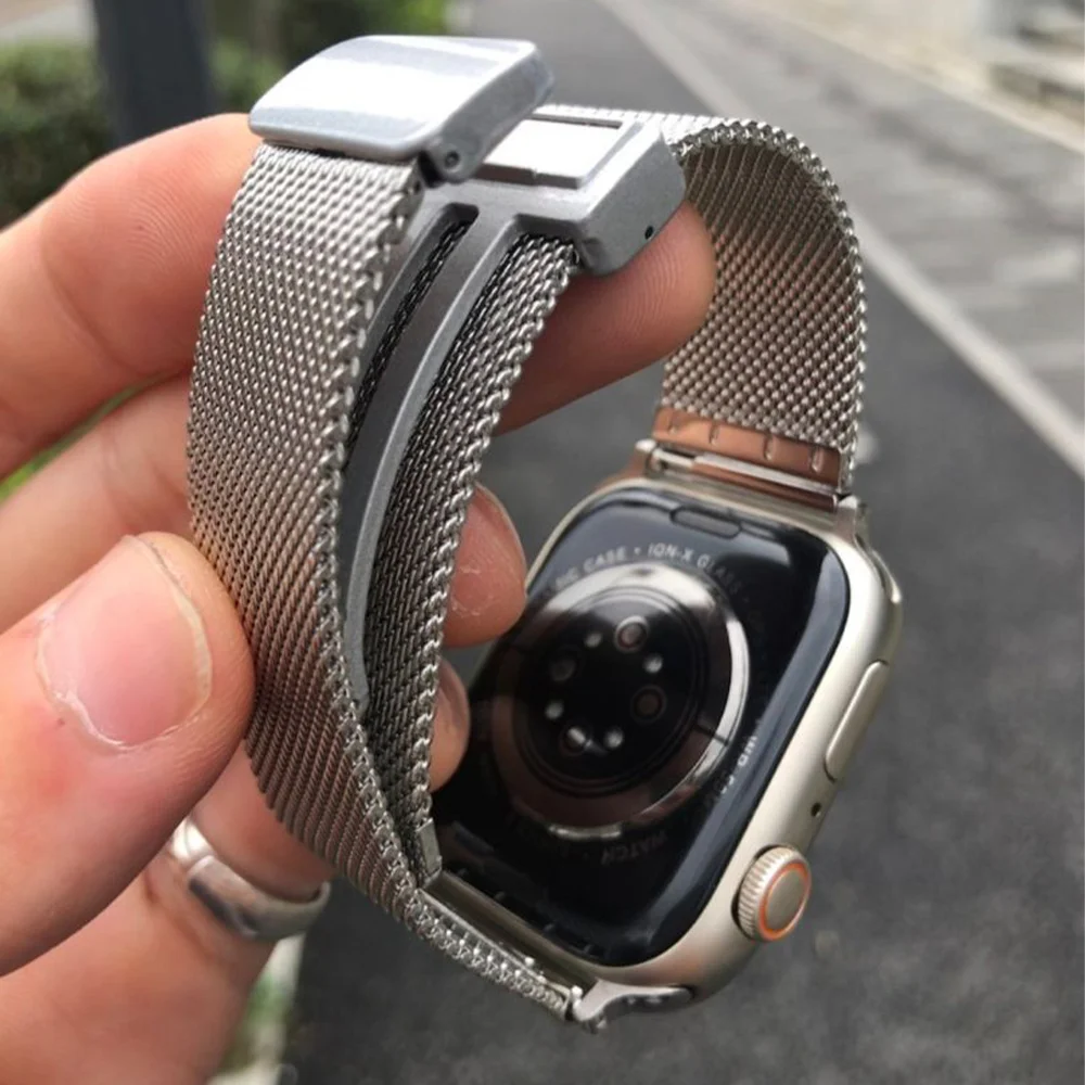 

Magnetic Band for Apple Watch 44mm 40mm 45mm 41mm Stainless Steel Strap Bracelet IWatch Ultra 49mm 3 4 5 6 SE 7 8 Correa belt