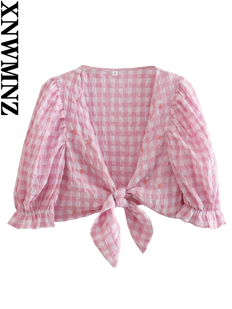 

XNWMNZ 2022 women fashion plaid short top woman sweet ruffle bubble short deep v-neck flower beads female chic top