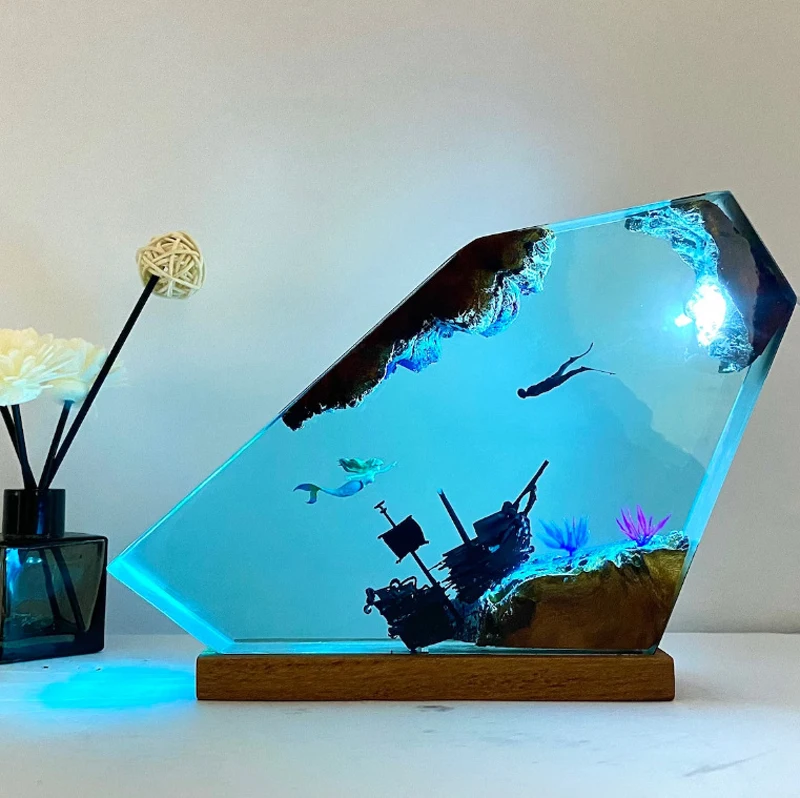 

Seabed World Organism Resin Table Light Creactive Art Decoration Lamp Diving Mermaid Adventure Theme Night Light USB Charge