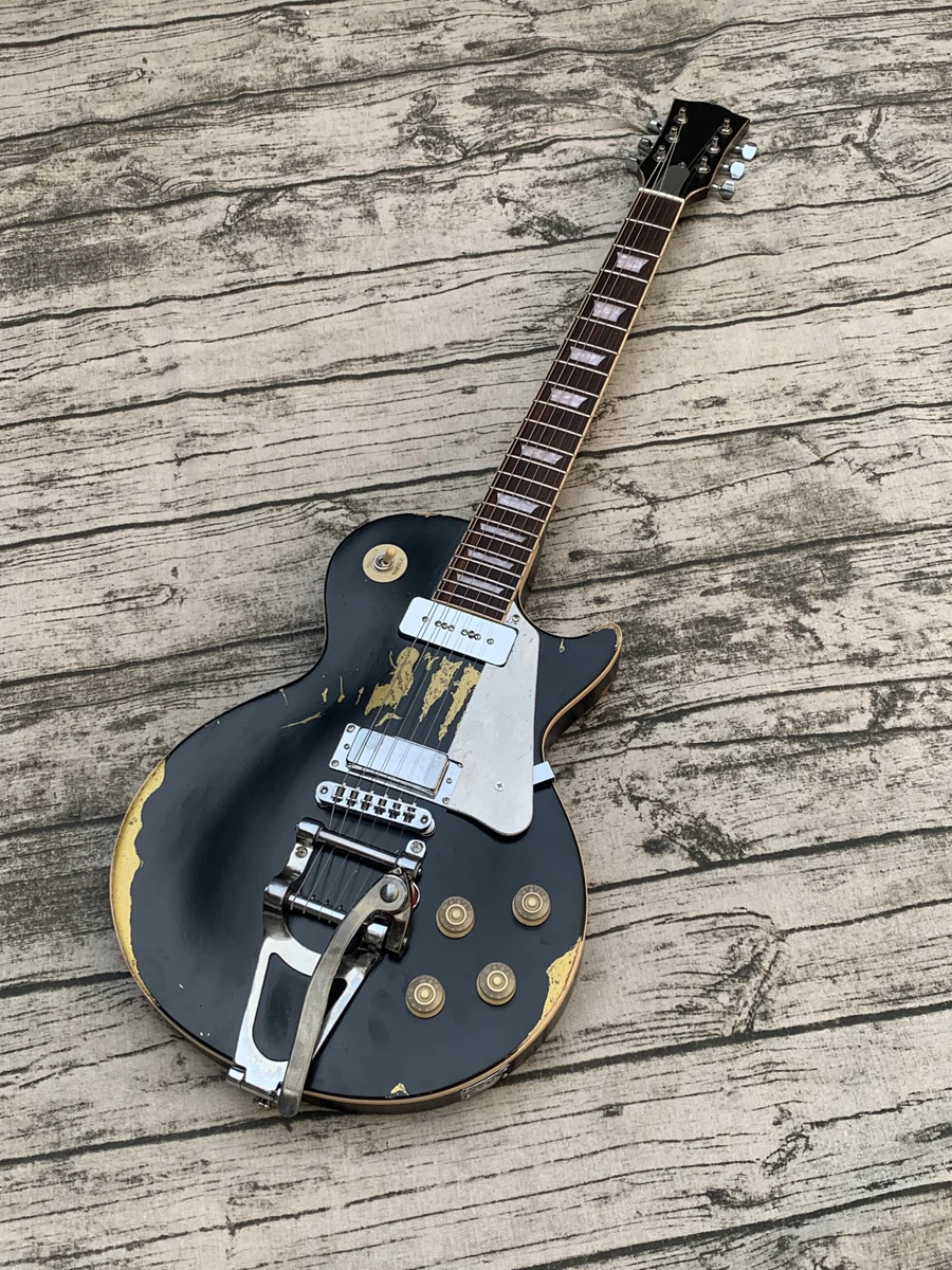 

Relic/Aged Nitro Finish Neil Young Old Black Electric Guitar