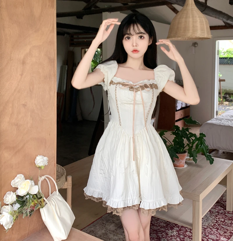 Женское длинное офисное платье однотонное во французском стиле с оборками