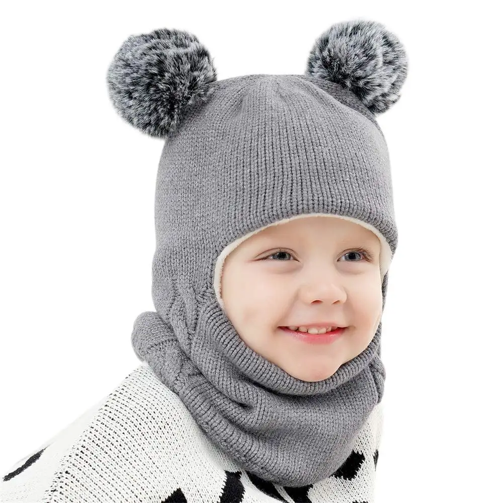 

Комплект из шапки и шарфа, с защитой ушей