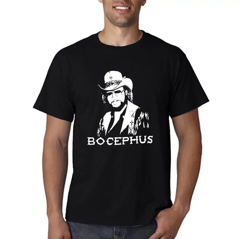 

Мужские футболки с круглым вырезом