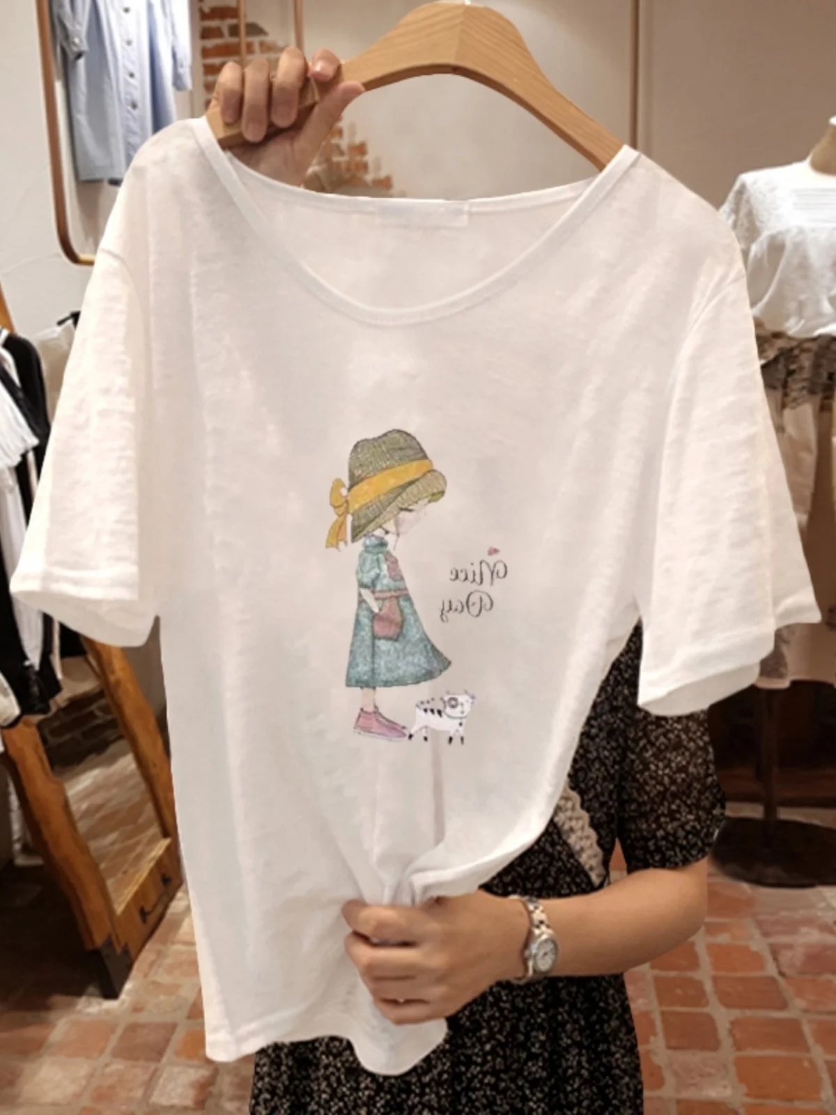 2024 Summer New Slub Cotton Short sleeve T-shirt Girl V-neck White Pure All-Match Big Neckline Slimming Top |