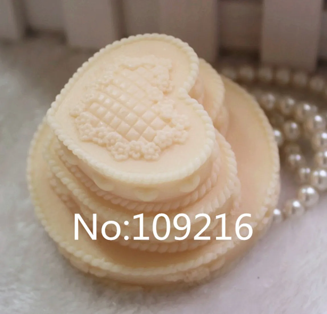 

wholesale!!!1pcs The 3-Layer Cake Shaped (zx951) Silicone Handmade Soap Mold Crafts DIY Mold