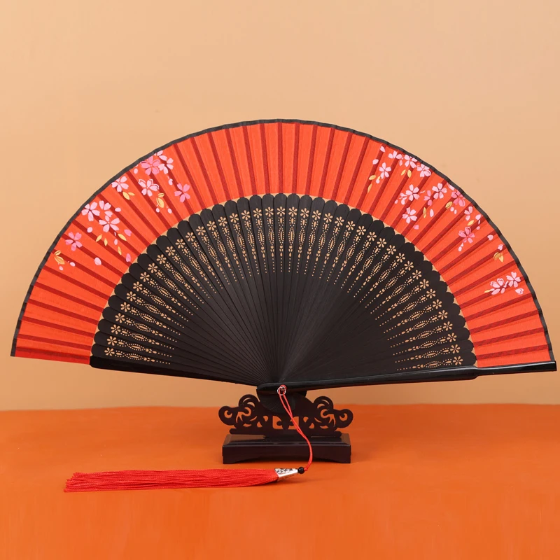 

Свадебный Ручной Веер, женский красный складной веер, декоративный веер в китайском стиле, веер из искусственной шелковой ткани для ежедневного рукоделия
