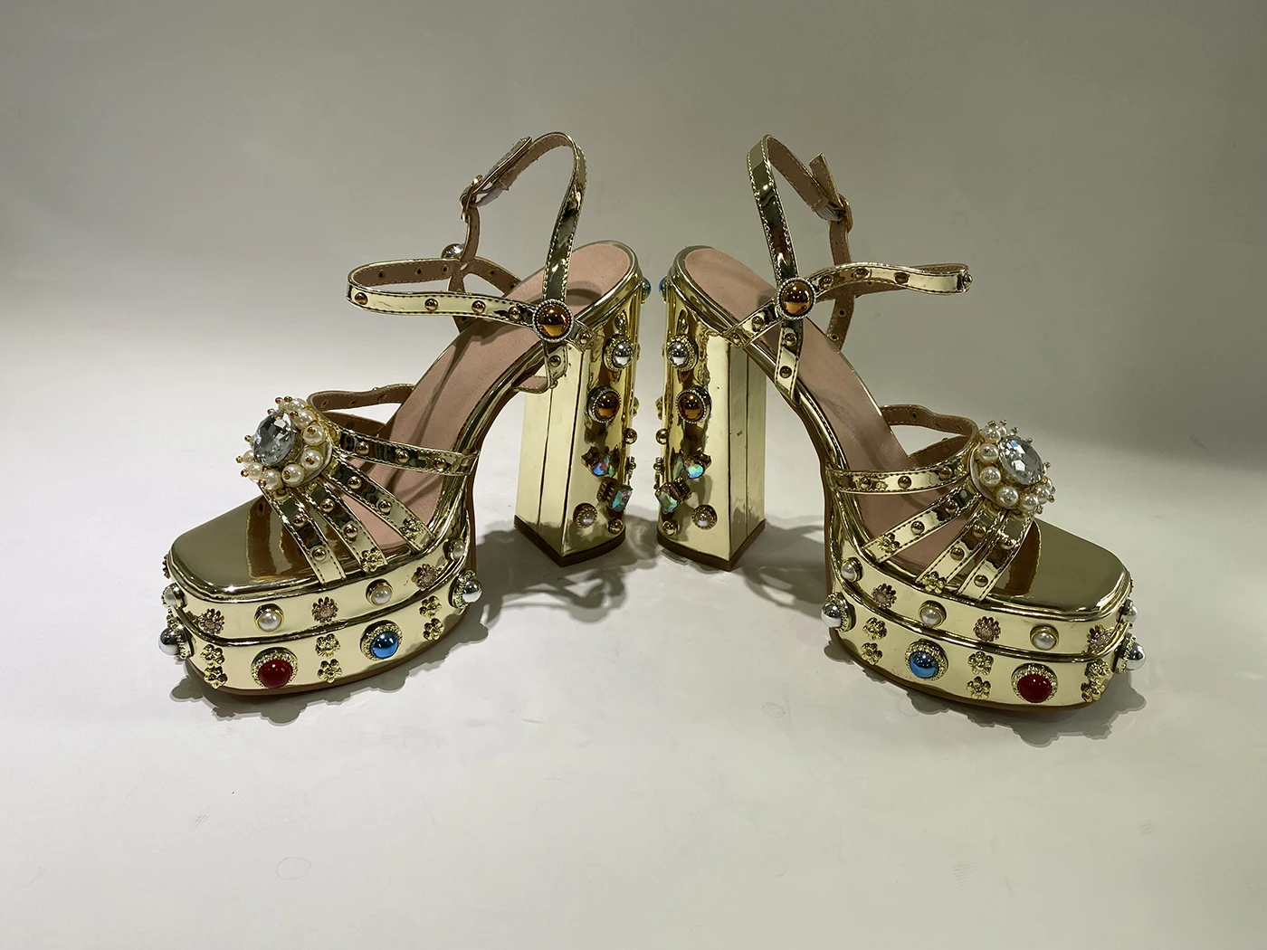 2023 Womens Ankle Strap Heeled Sandals Rhinestones Diamonds Platform Chunky Block High Heels Buckle Up Fashion Dress Pumps