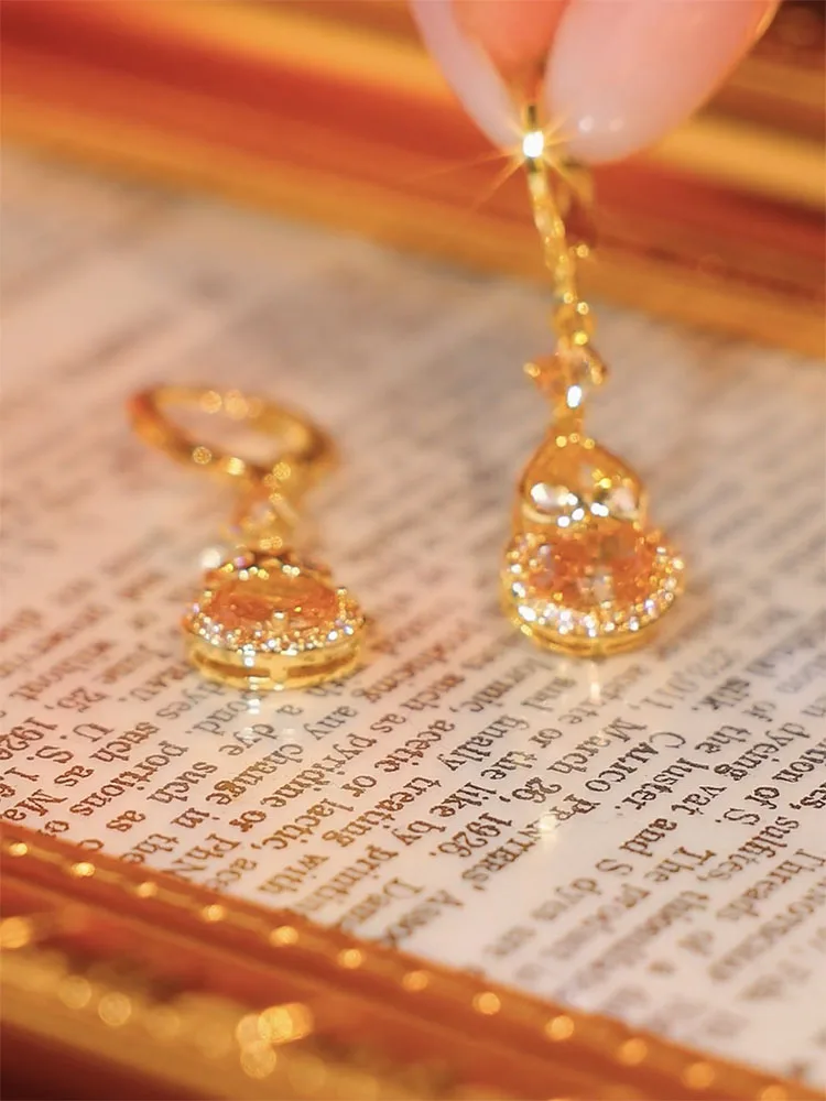 Серьги Maillard кофейного цвета с цирконием и тыквой Элегантные изысканные