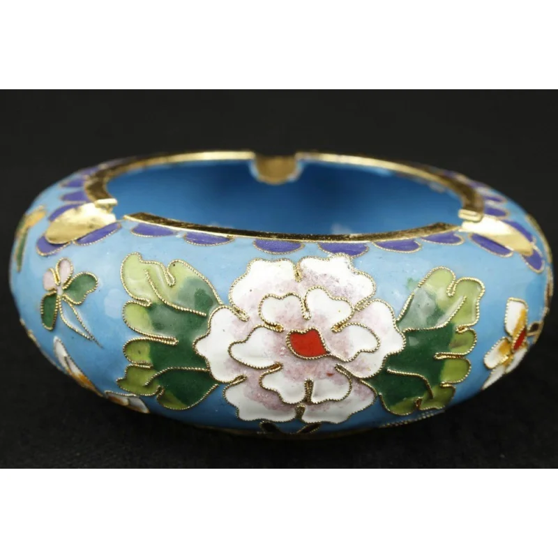 

Chinese exquisite Cloisonne doll hand carved ashtray jewelry