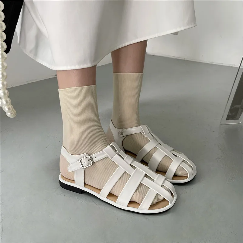 

Сандалии женские в стиле ретро, модные босоножки-гладиаторы для отдыха и комфорта, ажурные пляжные босоножки с пряжкой, большие размеры, чер...