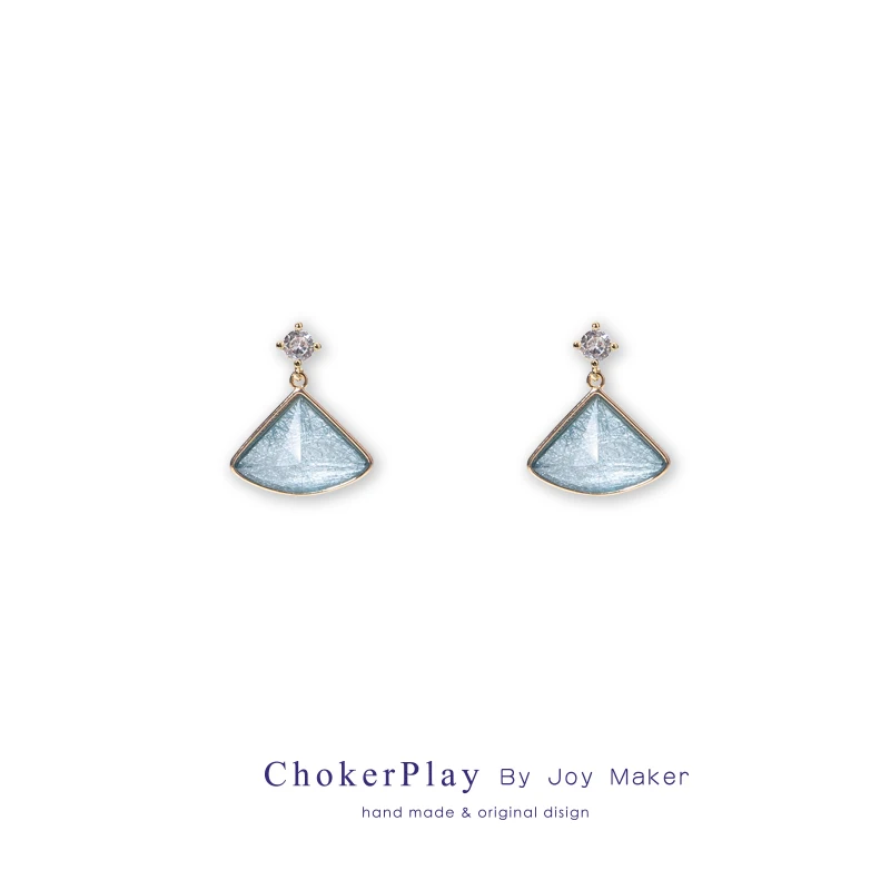 Оригинальные изысканные французские серьги-гвоздики высокого качества в форме