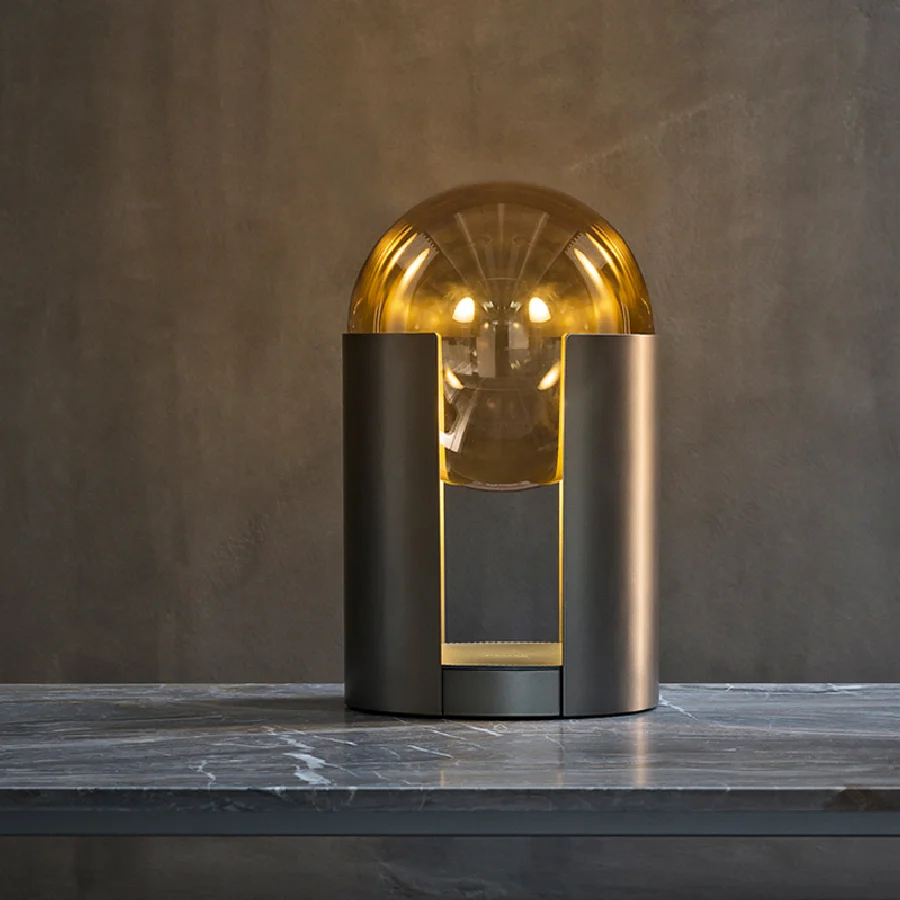 

Цилиндрическая Светодиодная настольная лампа в скандинавском стиле со стеклянным абажуром, прикроватный светильник для спальни, гостиницы, виллы, гостиной, домашний декор, Напольная Лампа для дивана, угла