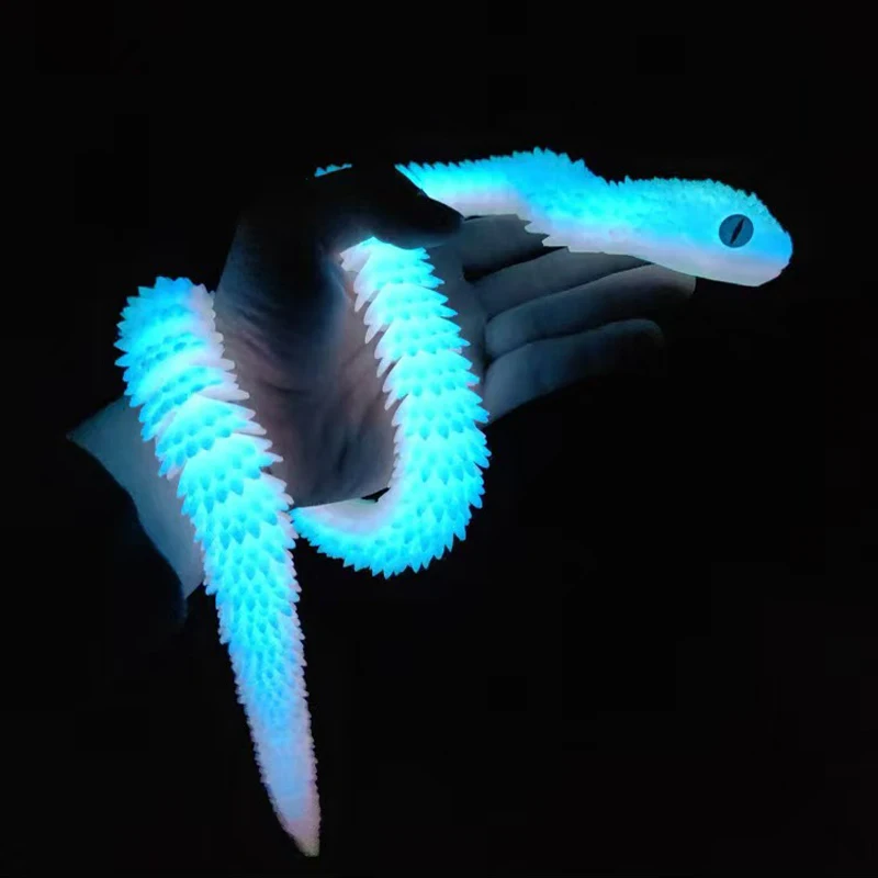 

Светящаяся 3D змея из пластика